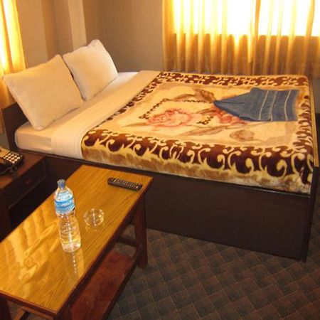 Hotel Aagaman Катманду Экстерьер фото