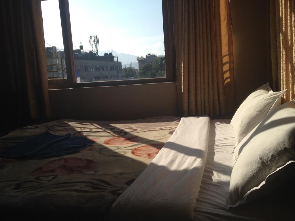 Hotel Aagaman Катманду Экстерьер фото