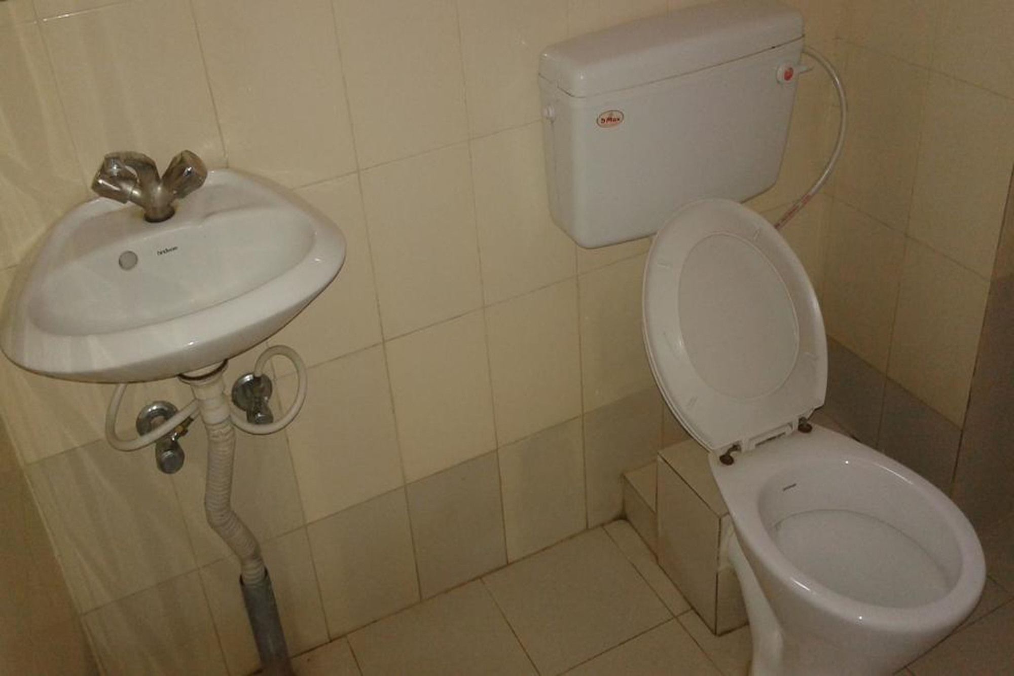 Hotel Aagaman Катманду Экстерьер фото